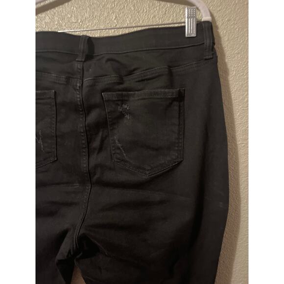 Torrid Women's Sky High Skinny Black Pants - Size 18 Short - Picture 8 of 10